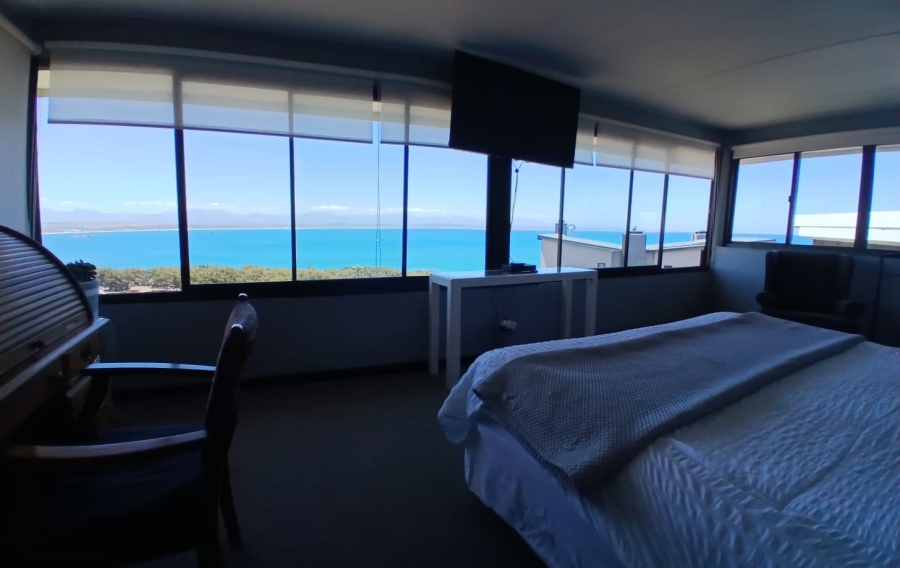 5 Bedroom Property for Sale in De Bakke Western Cape